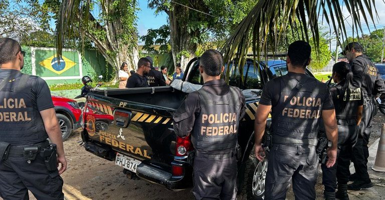 A Polícia Federal (PF) deflagrou, na última terça-feira, (28), a Operação Transparência, que investigava grupo criminoso que atuava em fraudes à licitações e desvio de dinheiro público da Prefeitura de Tabatinga.